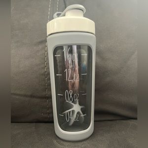 Gym bottle shaker